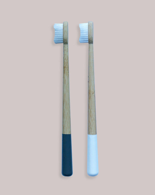 TRUTHBRUSH TOOTHBRUSH Toothbrush, Soft - Storm Grey Sustainable Bamboo Toothbrush | Soft | Storm Grey | 3133